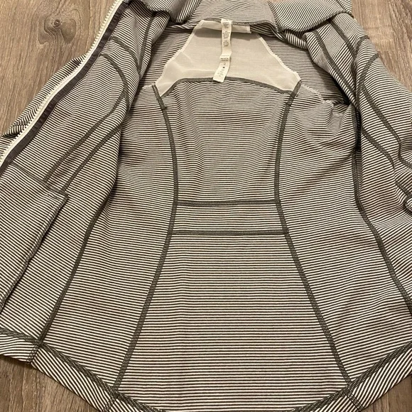 Lululemon Define Jacket Tonka Stripe Heathered Slate White- Size 4 - Picture 12 of 14